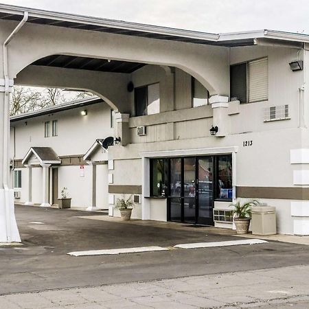 Quality Inn Мерсед Экстерьер фото