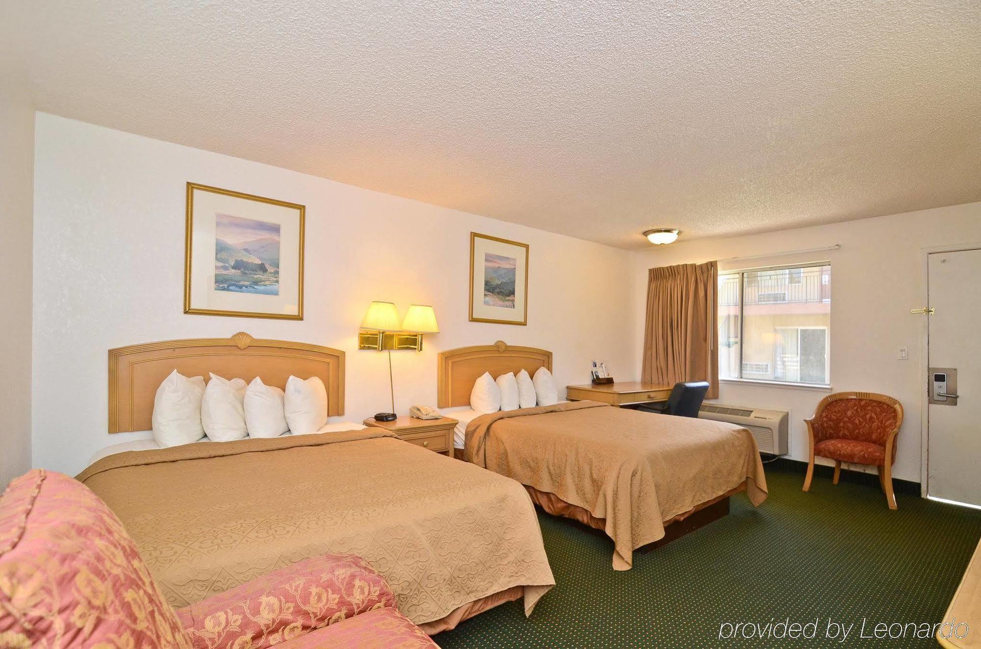 Quality Inn Мерсед Номер фото