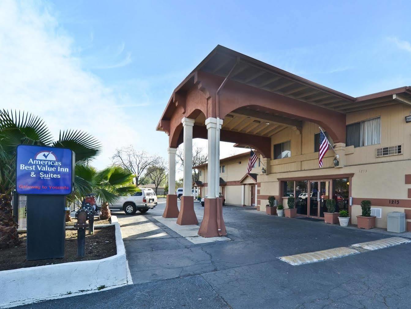 Quality Inn Мерсед Экстерьер фото