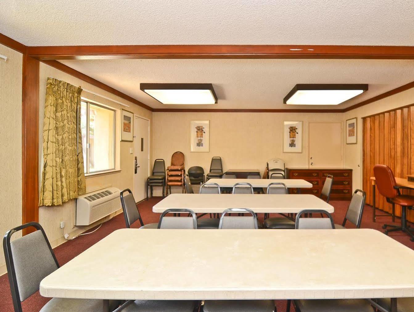Quality Inn Мерсед Экстерьер фото